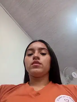 DulceCaroX online show from June 2026 01:20:02 PM