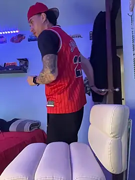 TOMAS CONOR online show from April 2026 09:27:01 PM