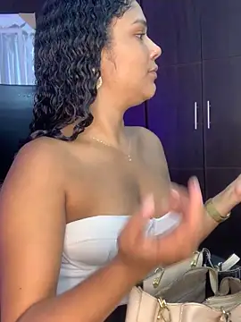 Miaafoxx   online show from April 2026 07:51:01 PM