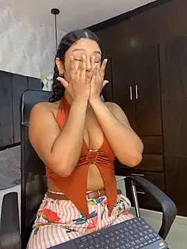 Miaafoxx   online show from March 2026 07:35:01 PM