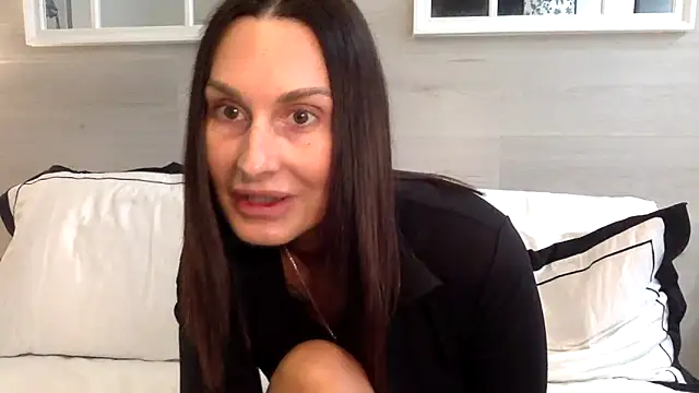 ms lara online show from March 2026 11:18:02 AM