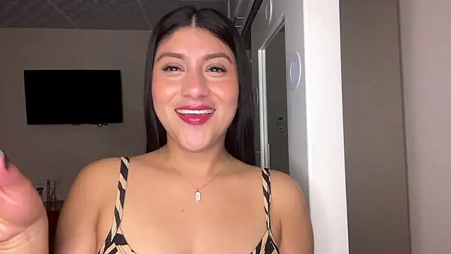 latinasoftie online show from July 2026 03:25:02 AM