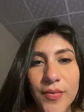 latinasoftie online show from June 2026 04:07:02 AM