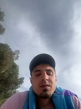 Carles1510 online show from April 2026 04:20:01 PM