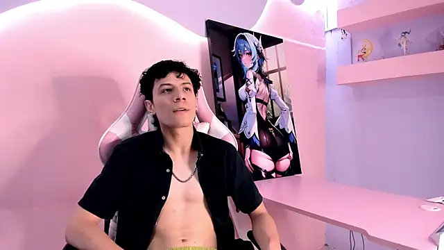 Snapshot of LeoFeniix chatting on March 2026 03:39:02 AM LeoFeniix online show from March 2026 03:39:02 AM