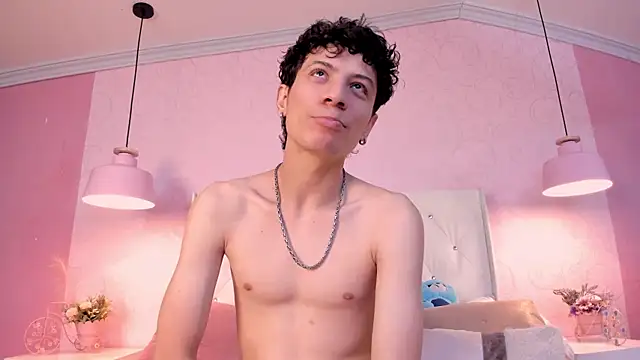 Snapshot of LeoFeniix chatting on March 2026 04:57:02 AM LeoFeniix online show from March 2026 04:57:02 AM