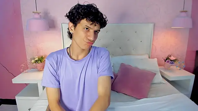 LeoFeniix online show from March 2026 03:06:01 AM