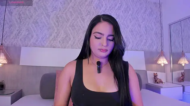 Snapshot of Stephany_Harlot chatting on May 2026 11:05:01 PM Stephany Harlot online show from May 2026 11:05:01 PM