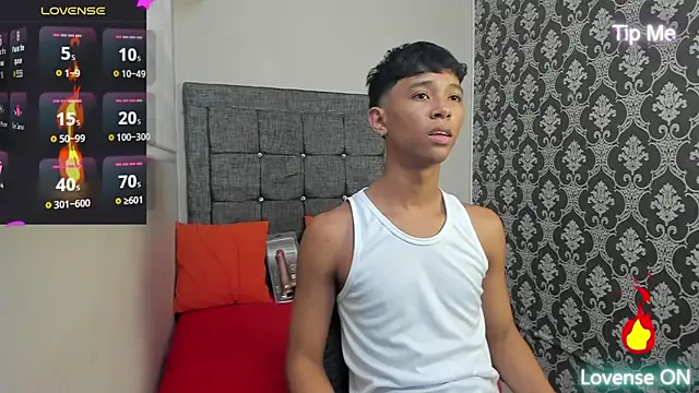 Little Twink19x online show from May 2026 08:26:01 PM