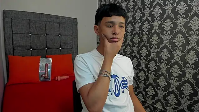 Little Twink19x online show from June 2026 07:29:02 PM