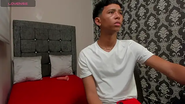 Little Twink19x online show from May 2026 07:52:01 PM