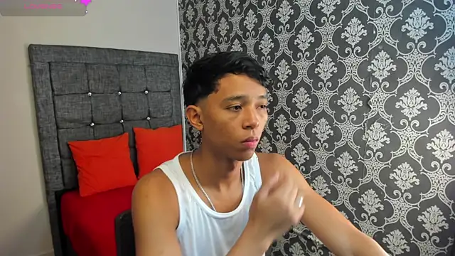Little Twink19x online show from July 2026 07:43:01 PM