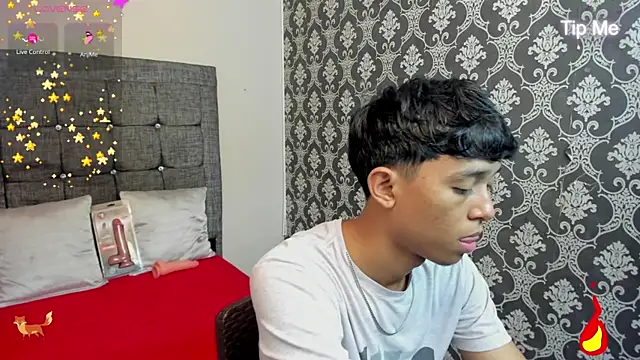 Little Twink19x online show from June 2026 07:24:01 PM