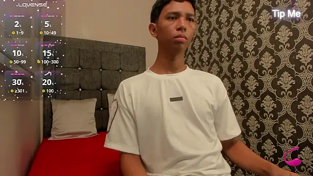 Little Twink19x online show from May 2026 07:39:02 PM