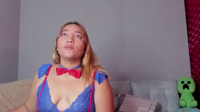 Miia Grey  online show from April 2026 12:56:01 PM