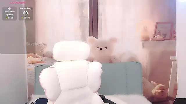 Luckmia333 online show from February 2026 04:58:02 AM