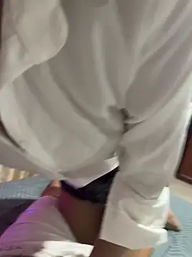 zhuendong000001 online show from May 2026 01:51:02 PM