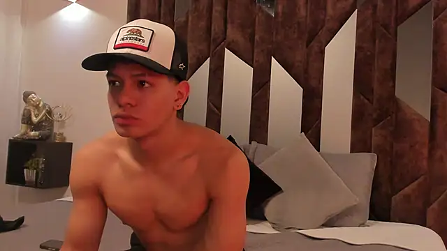 Snapshot of TonyPetrovjs chatting on February 2026 03:47:01 AM TonyPetrovjs online show from February 2026 03:47:01 AM