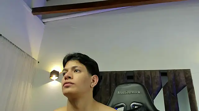 TonyPetrovjs online show from April 2026 04:32:01 PM