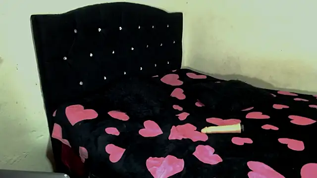 MonieeDolly online show from March 2026 11:19:02 PM