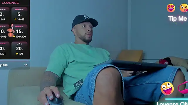 Toony Dee online show from March 2026 04:07:02 AM