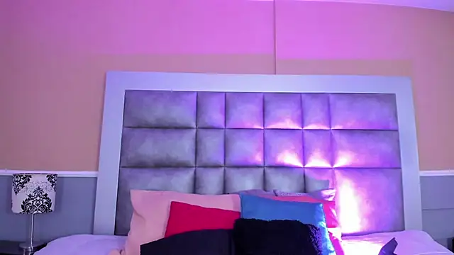 LunaDamasco online show from March 2026 08:10:01 PM