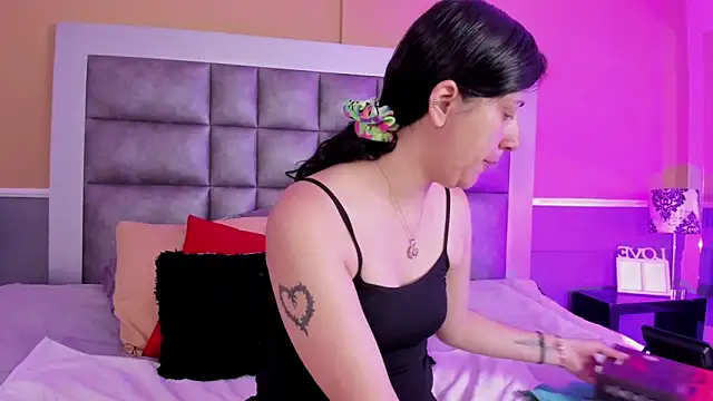 LunaDamasco online show from March 2026 07:37:02 PM