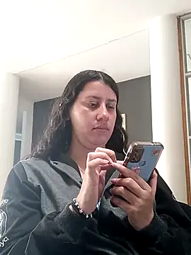 LunaDamasco online show from April 2026 07:04:02 PM