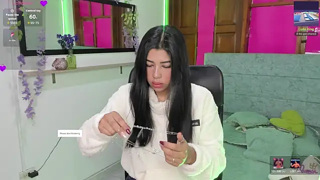 Aysha winxs online show from April 2026 03:24:02 AM