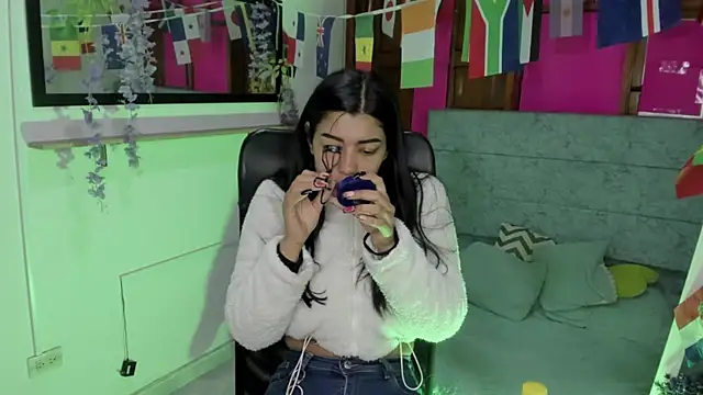 Snapshot of Aysha_winxs chatting on June 2026 03:26:02 AM Aysha winxs online show from June 2026 03:26:02 AM