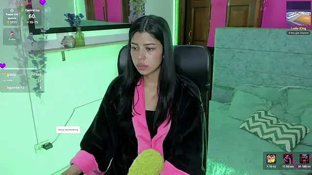 Aysha winxs online show from April 2026 07:45:01 AM