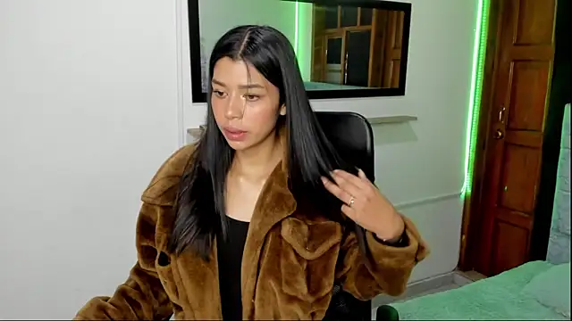 Aysha winxs online show from February 2026 03:40:02 AM