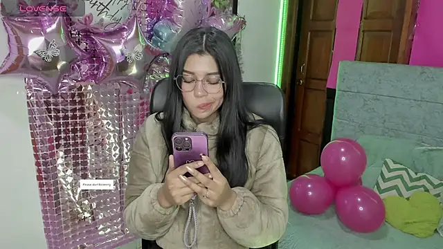 Aysha winxs online show from April 2026 03:35:01 AM
