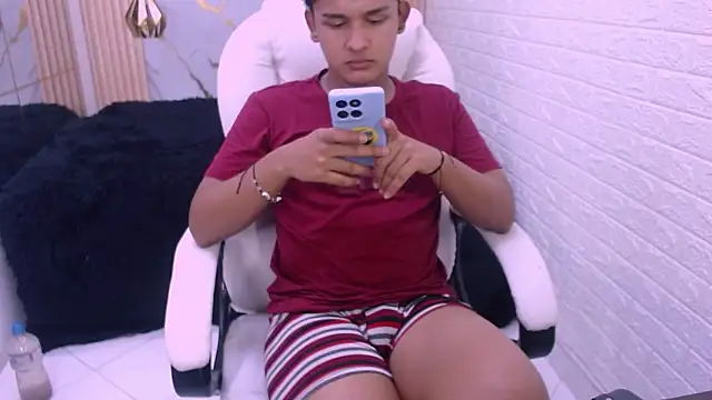 velvet o online show from February 2026 04:23:01 AM