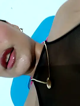 Snapshot of Andrea-hoot chatting on March 2026 04:52:02 AM Andrea-hoot online show from March 2026 04:52:02 AM