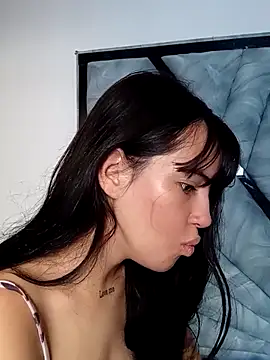 sara cute so online show from April 2026 01:39:01 PM