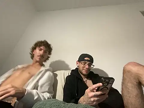 Snapshot of Luitheghoul chatting on March 2026 08:10:02 AM Luitheghoul online show from March 2026 08:10:02 AM