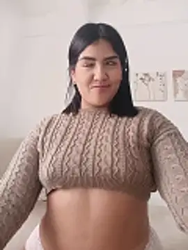 Snapshot of EmiliaVincenzo chatting on February 2026 03:01:02 PM EmiliaVincenzo online show from February 2026 03:01:02 PM