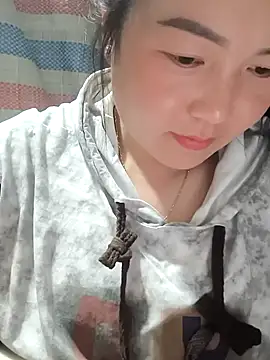 Snapshot of MayEva_ly chatting on February 2026 02:50:01 PM MayEva ly online show from February 2026 02:50:01 PM