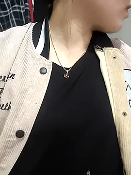 Snapshot of MayEva_ly chatting on February 2026 01:51:01 AM MayEva ly online show from February 2026 01:51:01 AM