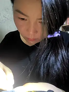 Snapshot of MayEva_ly chatting on February 2026 02:03:01 AM MayEva ly online show from February 2026 02:03:01 AM