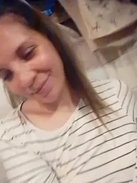 CamiliLuna online show from April 2026 10:05:02 PM