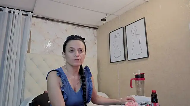 QueenSallyDesire online show from May 2026 03:15:01 AM