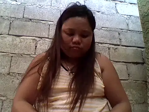 sweetlyn31 online show from May 2026 11:45:01 PM