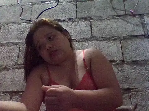 sweetlyn31 online show from June 2026 10:11:02 PM