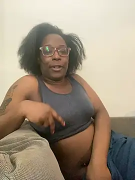 Snapshot of Sinfulwaterfalls chatting on May 2026 05:49:02 PM Sinfulwaterfalls online show from May 2026 05:49:02 PM