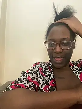 Snapshot of Sinfulwaterfalls chatting on May 2026 06:45:01 PM Sinfulwaterfalls online show from May 2026 06:45:01 PM