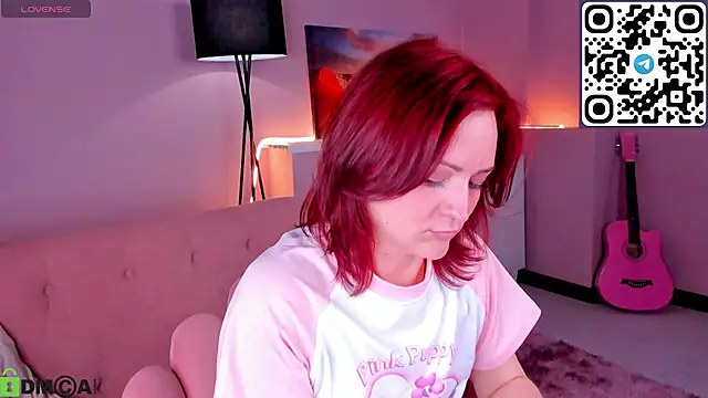 Snapshot of taticamomile chatting on April 2026 12:50:02 PM taticamomile online show from April 2026 12:50:02 PM