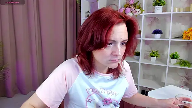 Snapshot of taticamomile chatting on April 2026 01:26:01 PM taticamomile online show from April 2026 01:26:01 PM