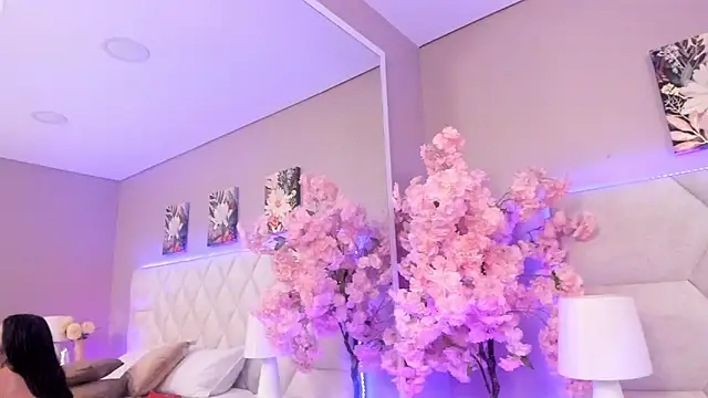 Bianca Monroe  online show from April 2026 09:39:33 PM